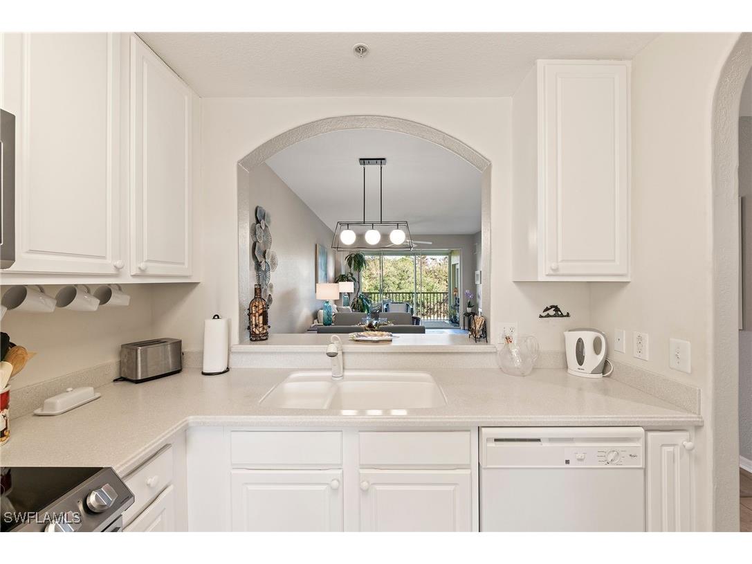 6824 Sterling Greens Place #302 Naples FL 34104 226001546 image10