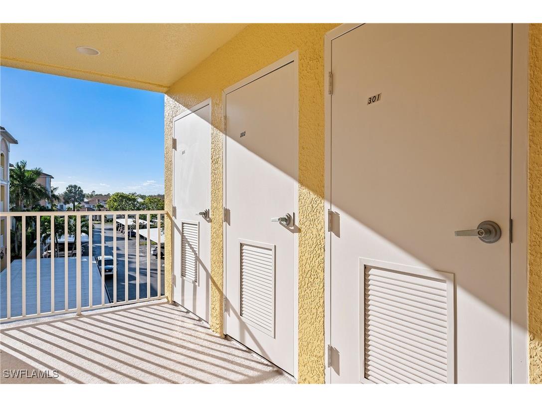 6824 Sterling Greens Place #302 Naples FL 34104 226001546 image23