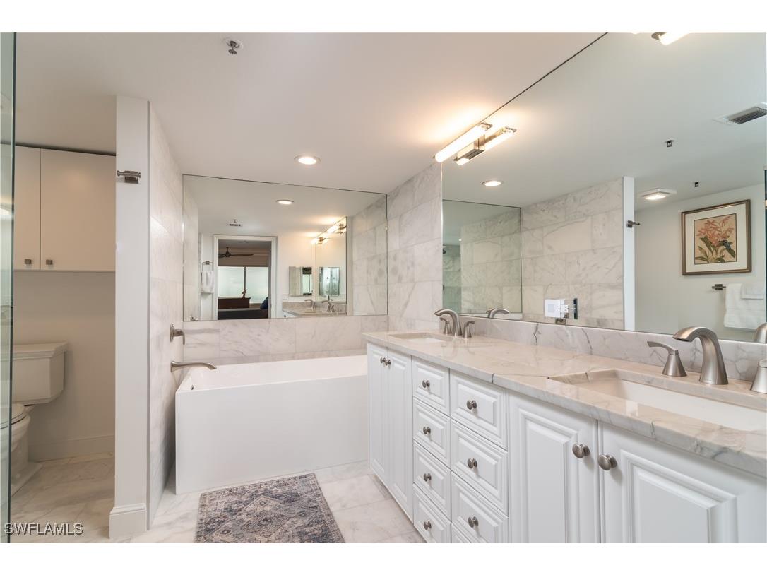 6825 Grenadier Boulevard #1002 Naples FL 34108 225083539 image23