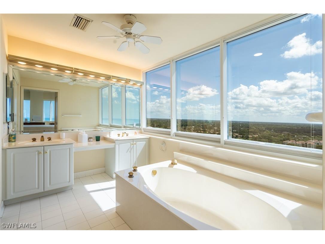 6825 Grenadier Boulevard #PH1 Naples FL 34108 226009689 image7