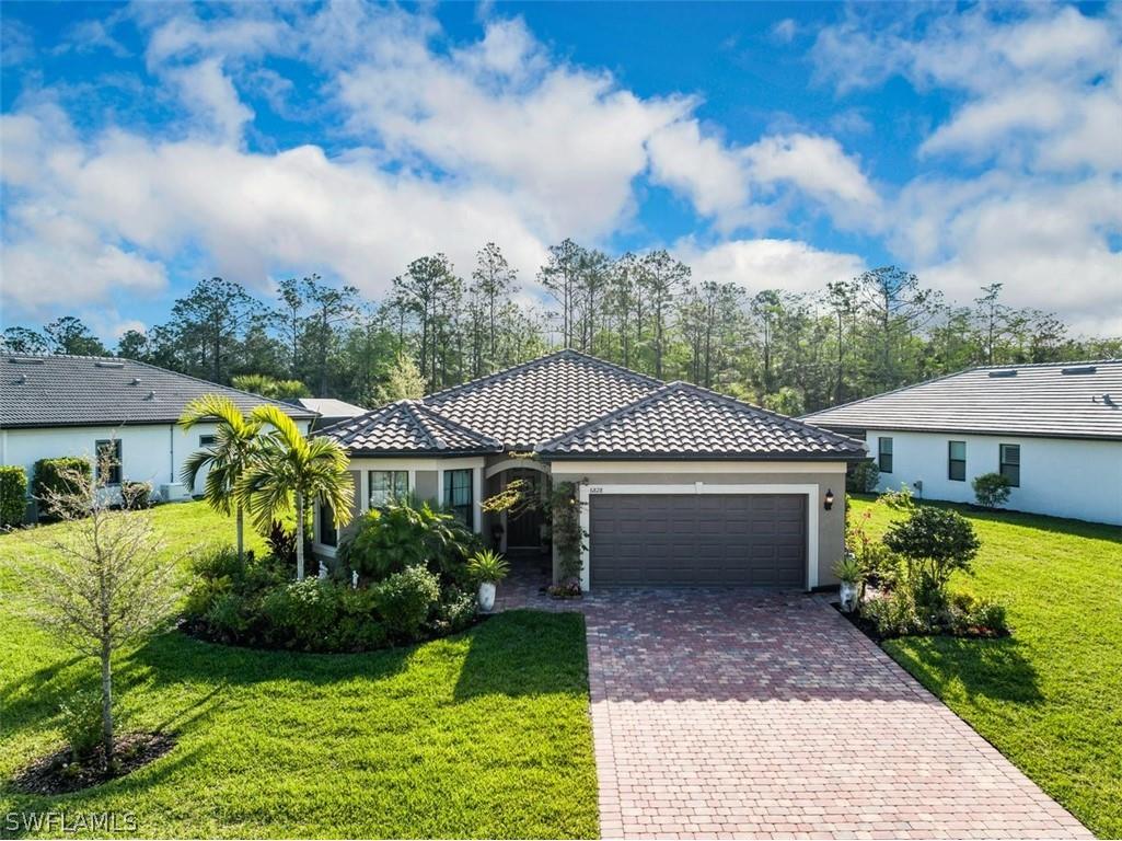 6828 Winding Cypress Drive Naples FL 34114 224024540 image1