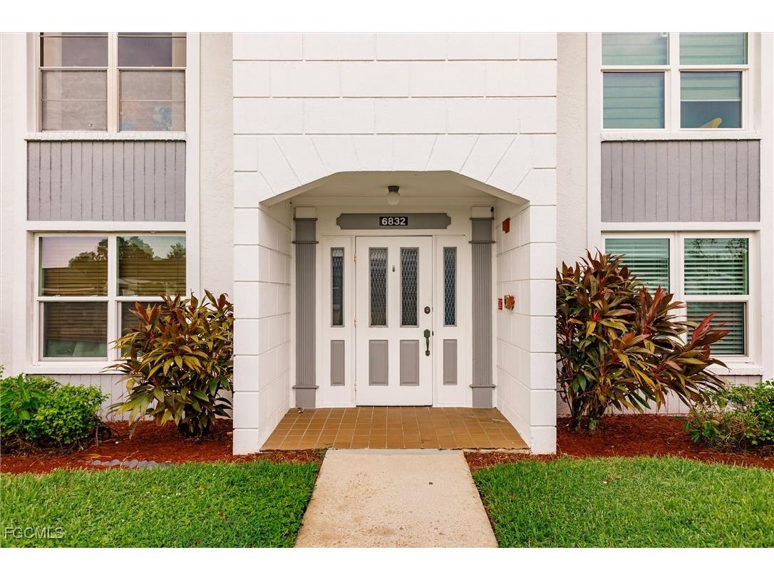6832 Sandtrap Drive #2 Fort Myers FL 33919 2025021037 image1