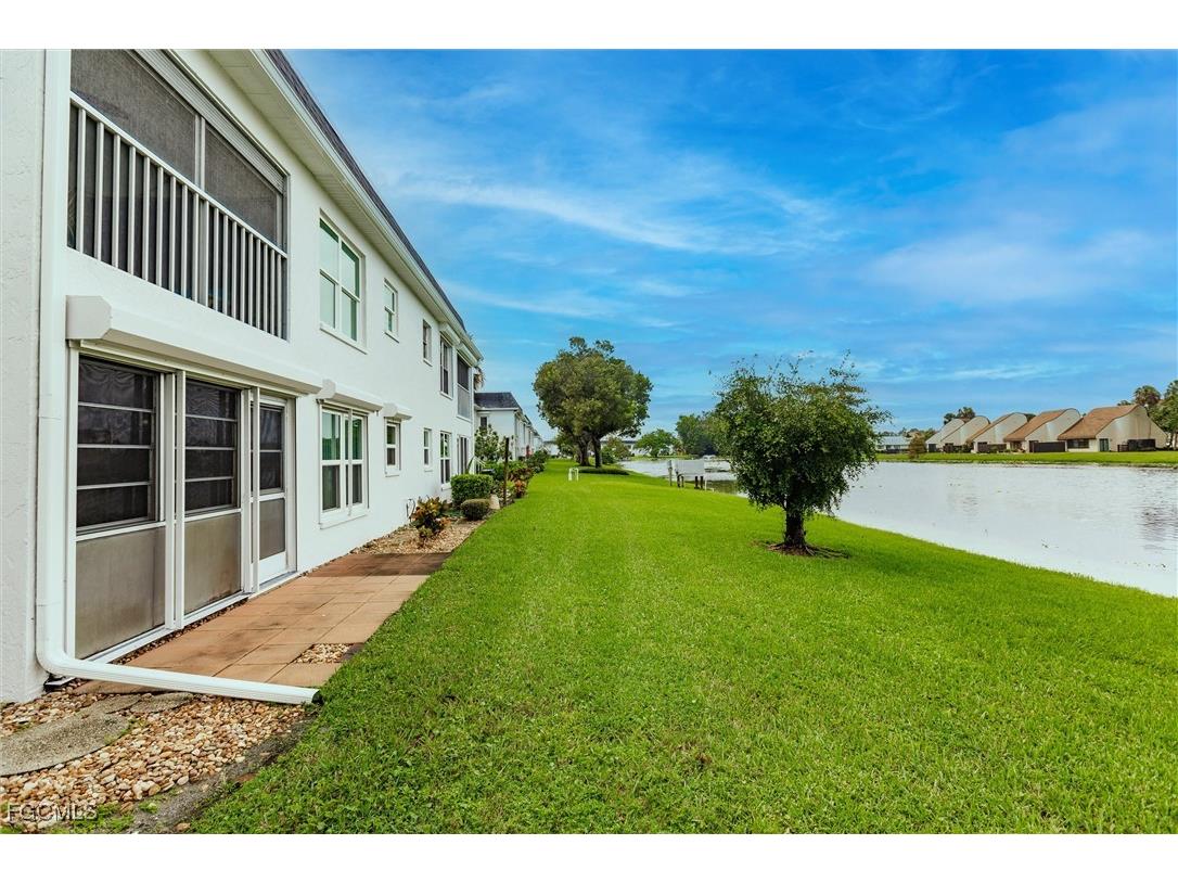 6832 Sandtrap Drive #2 Fort Myers FL 33919 2025021037 image34
