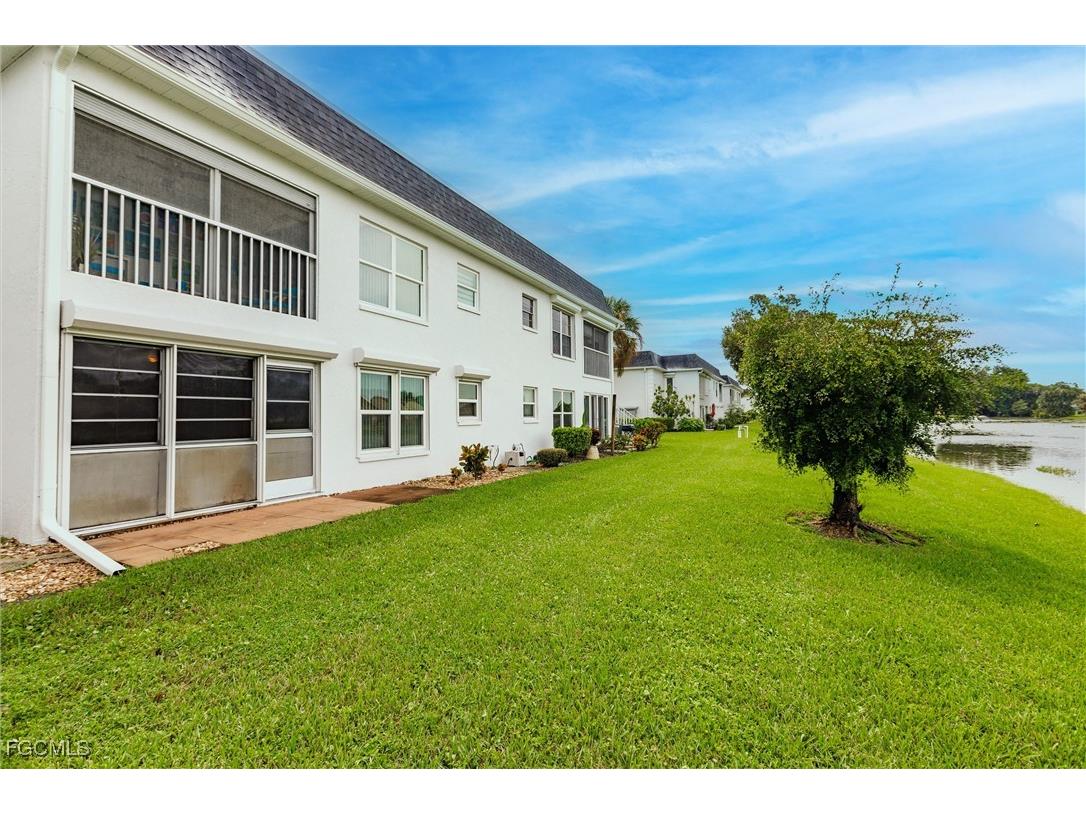 6832 Sandtrap Drive #2 Fort Myers FL 33919 2025021037 image35