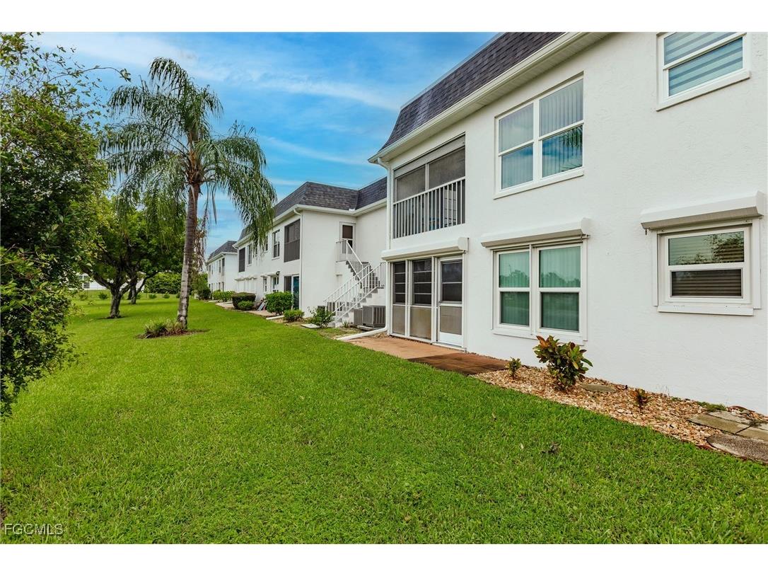 6832 Sandtrap Drive #2 Fort Myers FL 33919 2025021037 image36