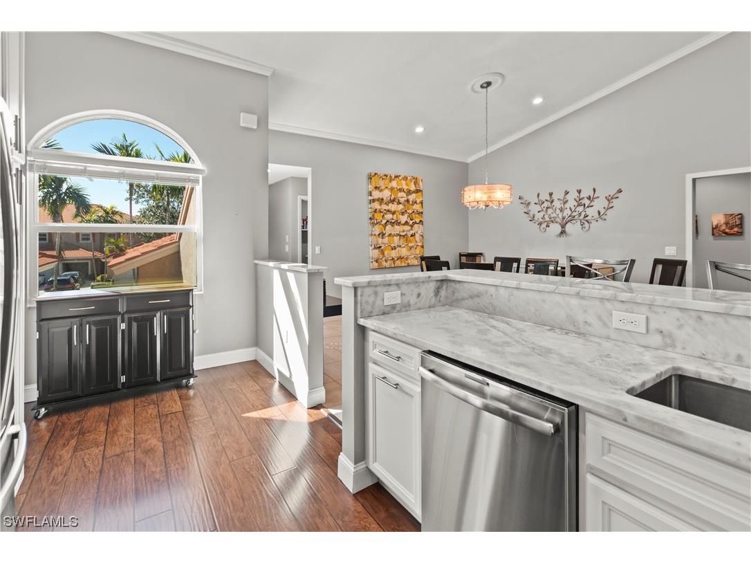 6835 Huntington Lakes Circle #201 Naples FL 34119 224016157 image1