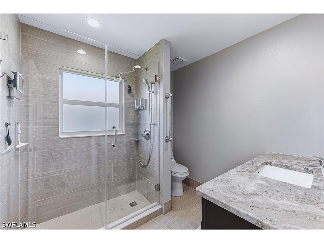 6835 Huntington Lakes Circle #201 Naples FL 34119 226018856 image21
