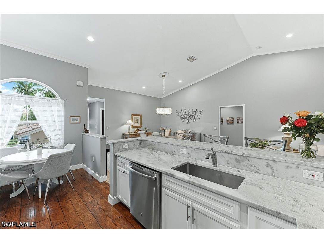6835 Huntington Lakes Circle #201 Naples FL 34119 226018856 image7