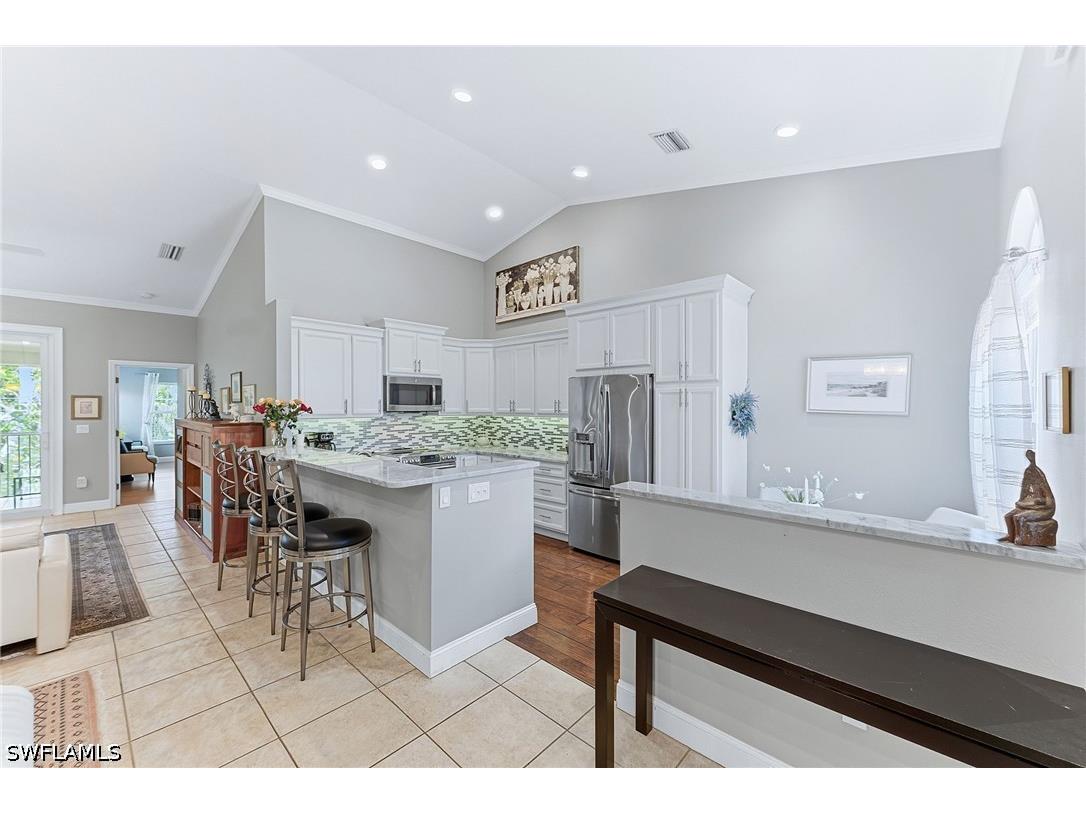 6835 Huntington Lakes Circle #201 Naples FL 34119 226018856 image8
