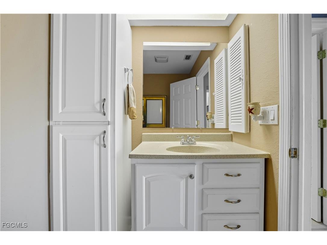 6836 Sandtrap Drive #3 Fort Myers FL 33919 2025012552 image17