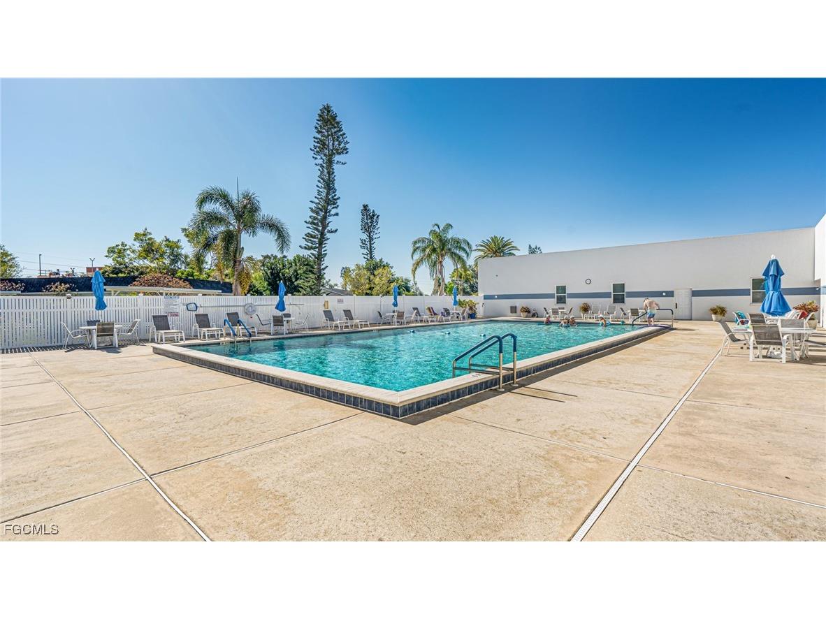 6836 Sandtrap Drive #3 Fort Myers FL 33919 2025012552 image31