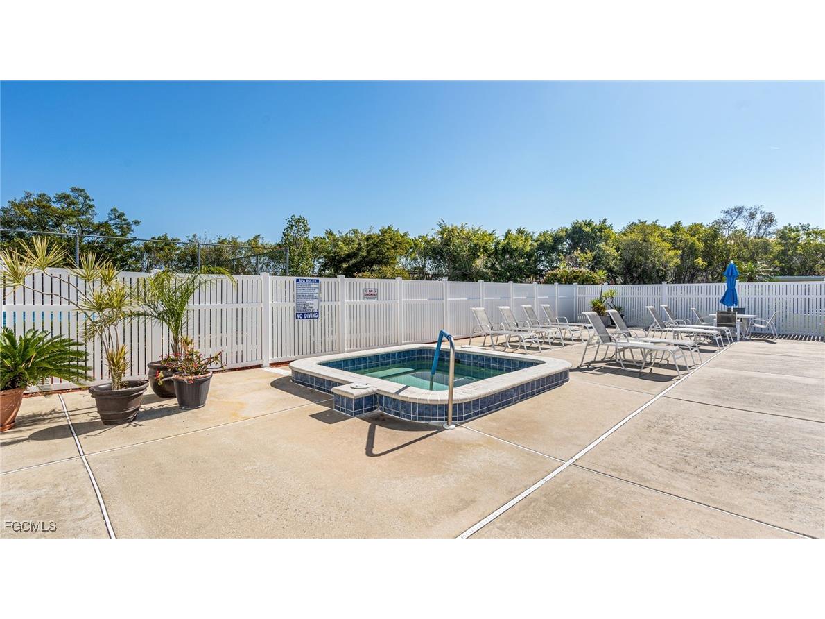 6836 Sandtrap Drive #3 Fort Myers FL 33919 2025012552 image32