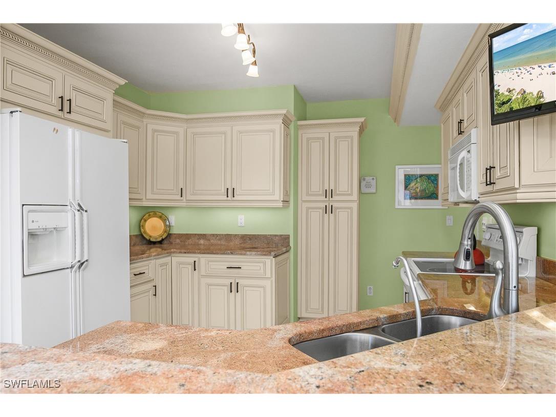 6838 Lantana Bridge Road #103 Naples FL 34109 226002723 image10