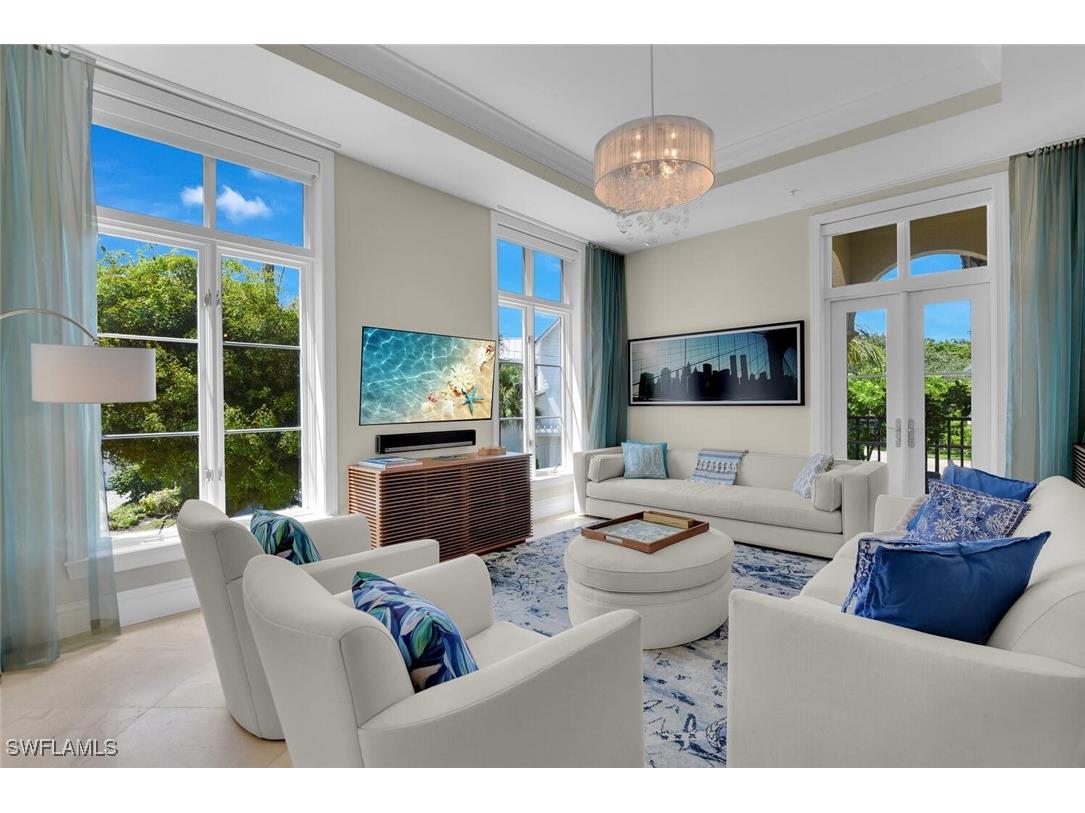 684 10th Avenue S #D1 Naples FL 34102 225070446 image1