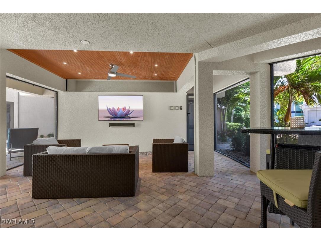 684 10th Avenue S #D1 Naples FL 34102 225070446 image32