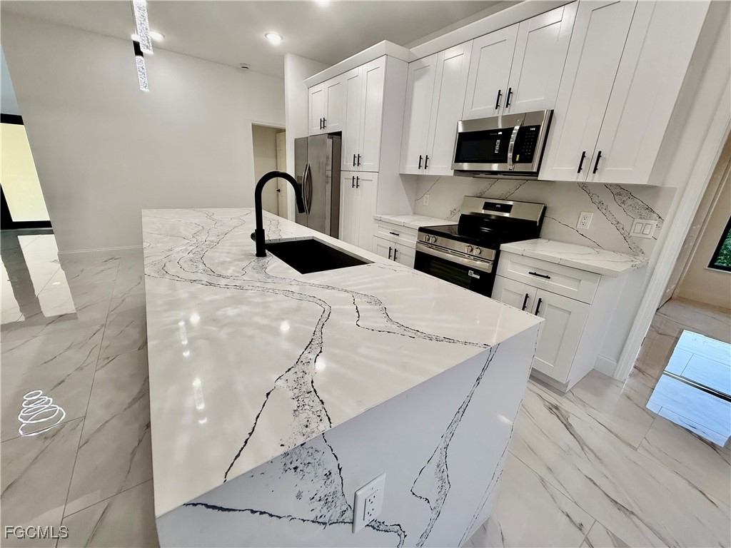 684 Kingsbury Street E Lehigh Acres FL 33974 2025023905 image11