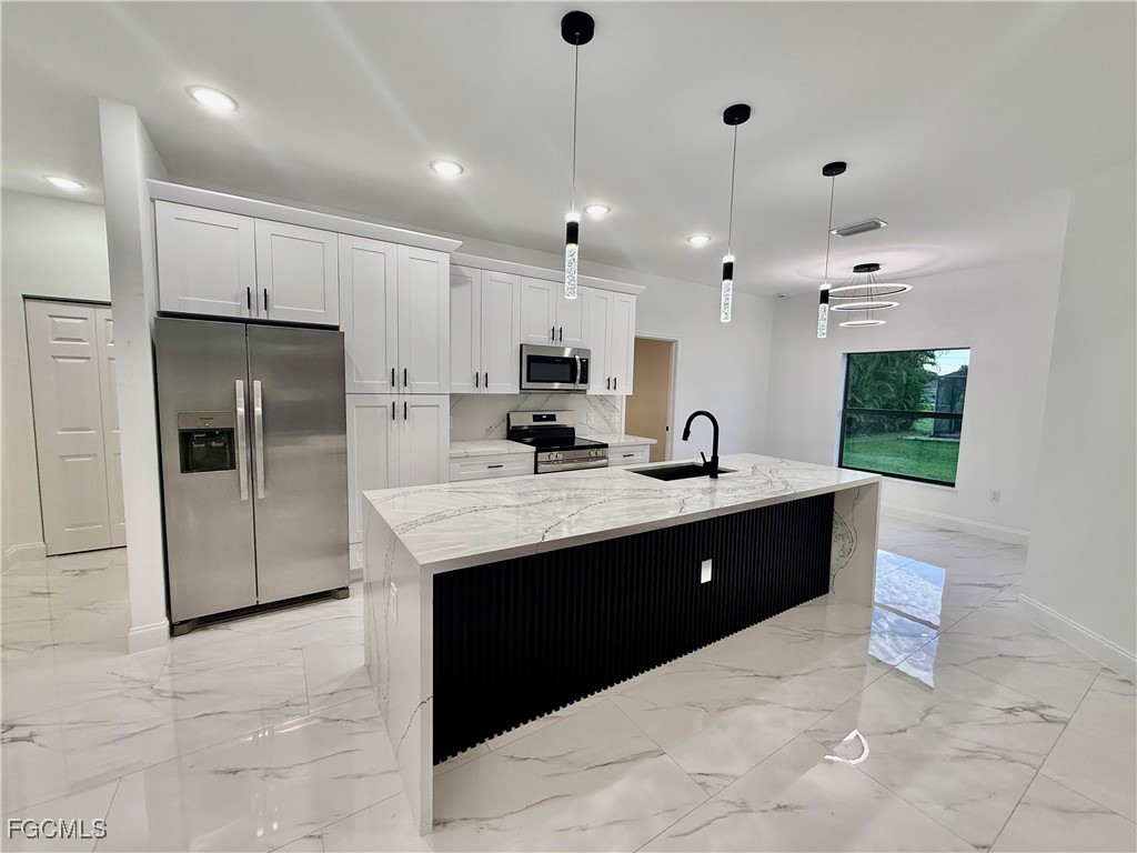 684 Kingsbury Street E Lehigh Acres FL 33974 2025023905 image3