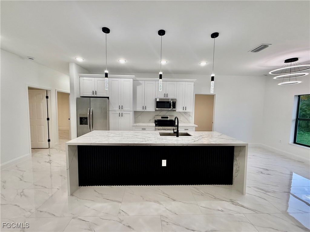 684 Kingsbury Street E Lehigh Acres FL 33974 2025023905 image4