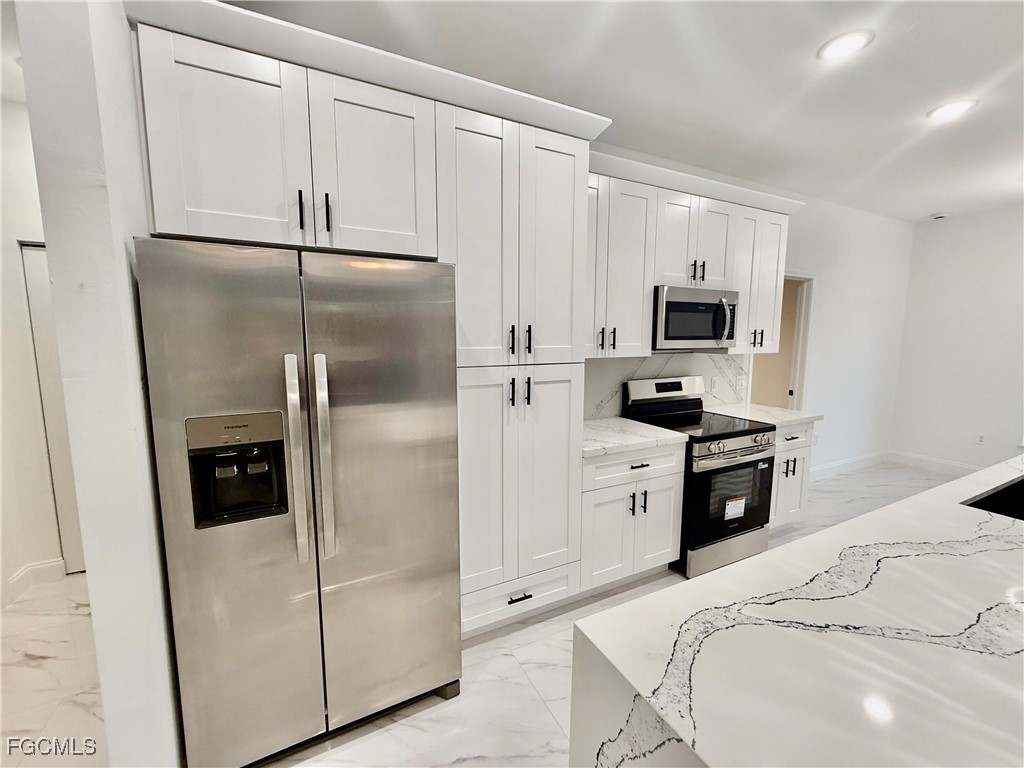 684 Kingsbury Street E Lehigh Acres FL 33974 2025023905 image9