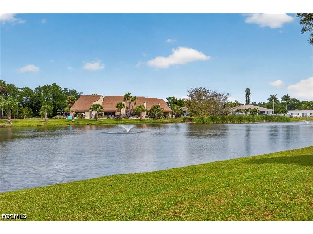 6844 Sandtrap Drive #2 Fort Myers FL 33919 2026018110 image4