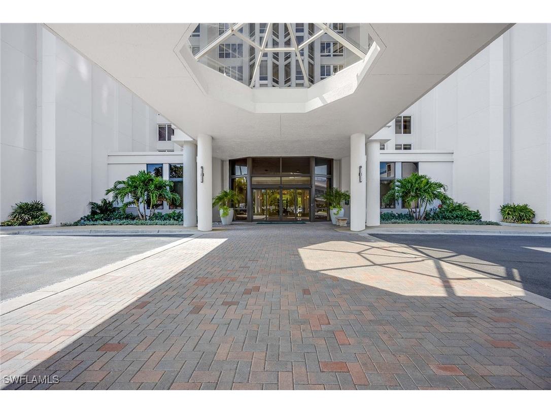 6849 Grenadier Boulevard #1004 Naples FL 34108 225074259 image4