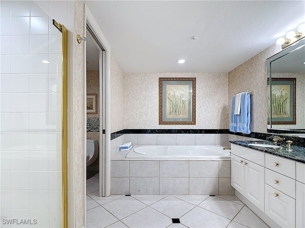 6849 Grenadier Boulevard #1203 Naples FL 34108 225080492 image24