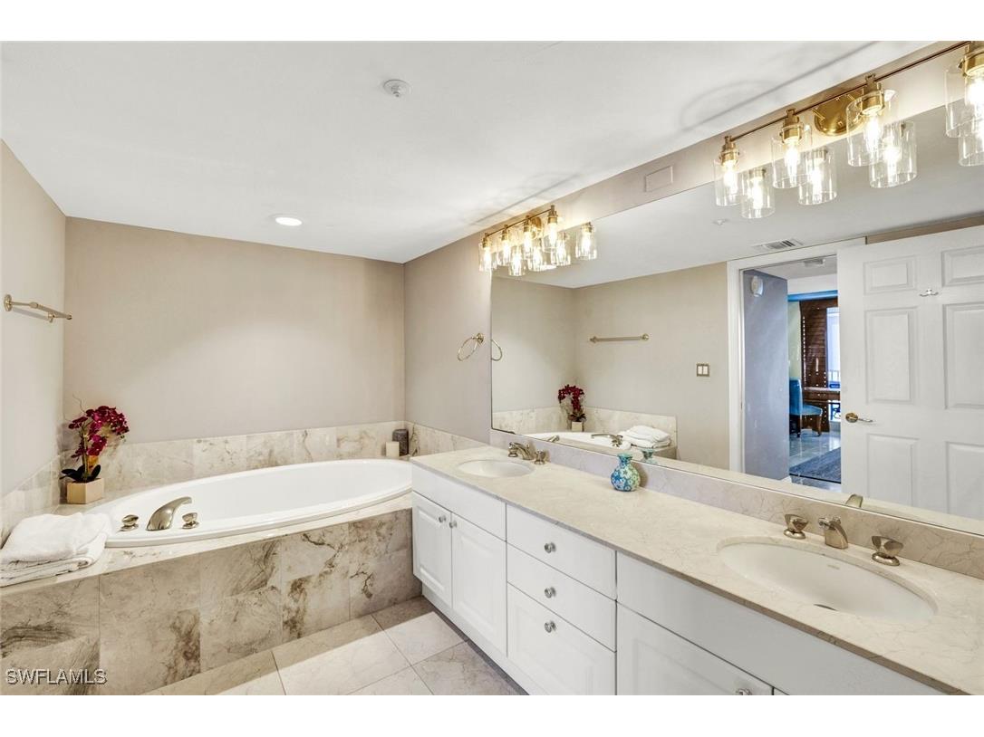 6849 Grenadier Boulevard #1602 Naples FL 34108 226000981 image11