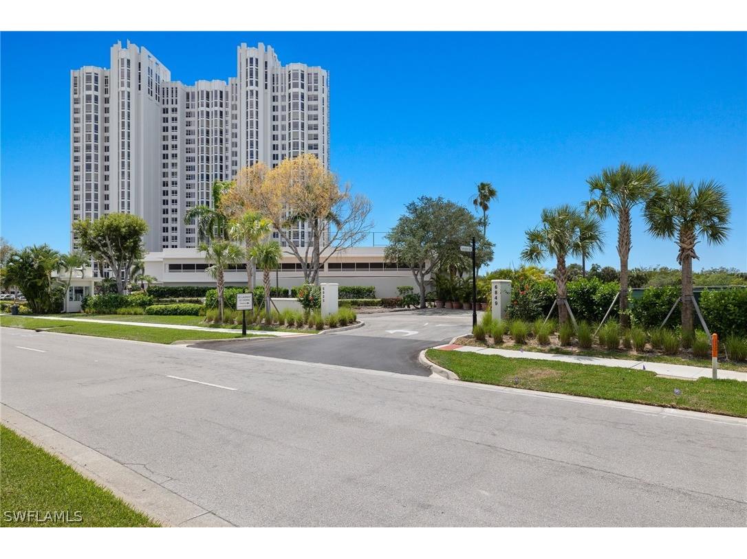 6849 Grenadier Boulevard #201 Naples FL 34108 223068717 image1