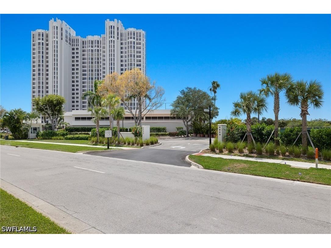 6849 Grenadier Boulevard #201 Naples FL 34108 226019100 image1