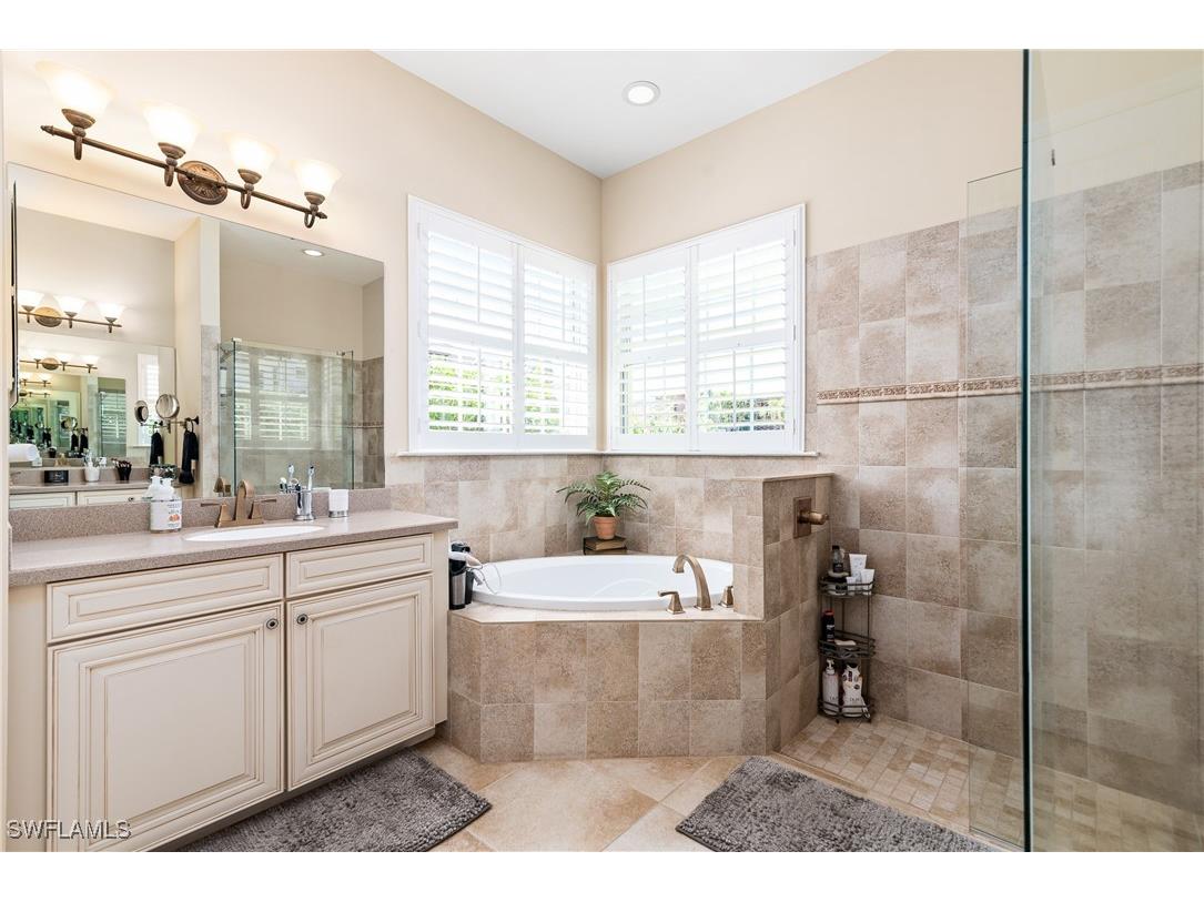 6849 Il Regalo Circle Naples FL 34109 226003033 image19