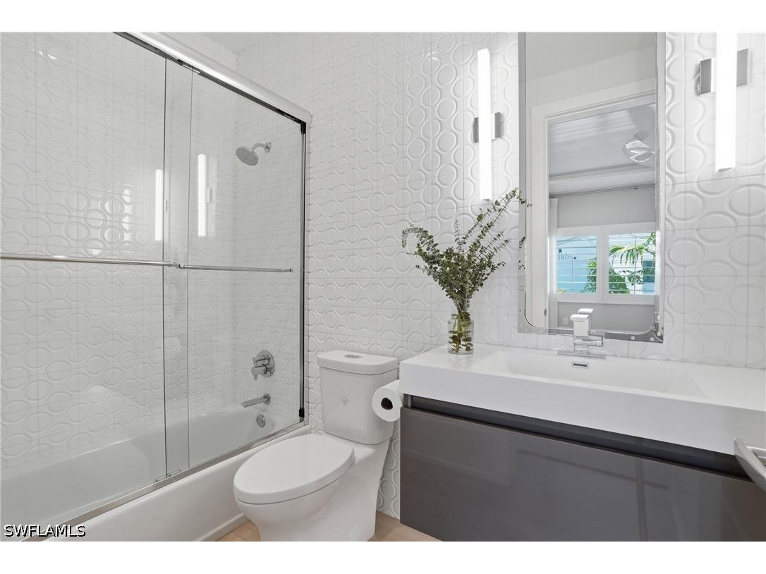 685 2nd Street S Naples FL 34102 226017504 image13