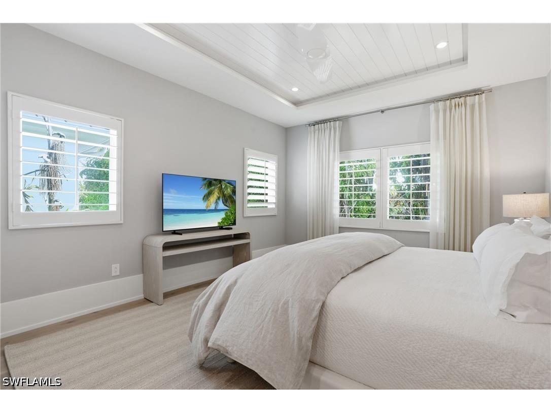 685 2nd Street S Naples FL 34102 226017504 image16
