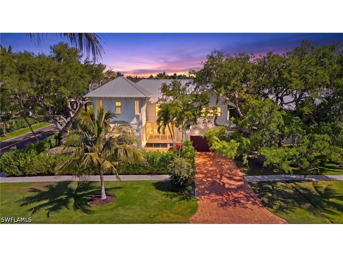 685 2nd Street S Naples FL 34102 226017504 image25