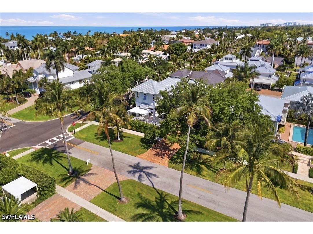 685 2nd Street S Naples FL 34102 226017504 image27