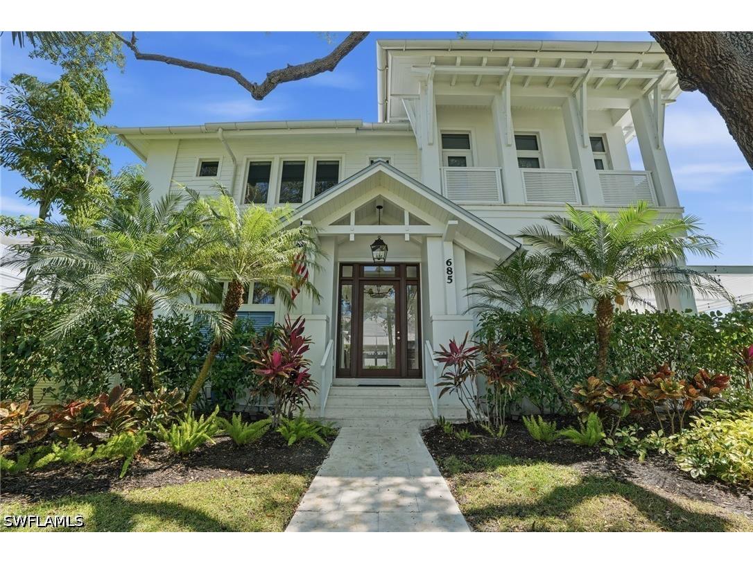 685 2nd Street S Naples FL 34102 226017504 image28