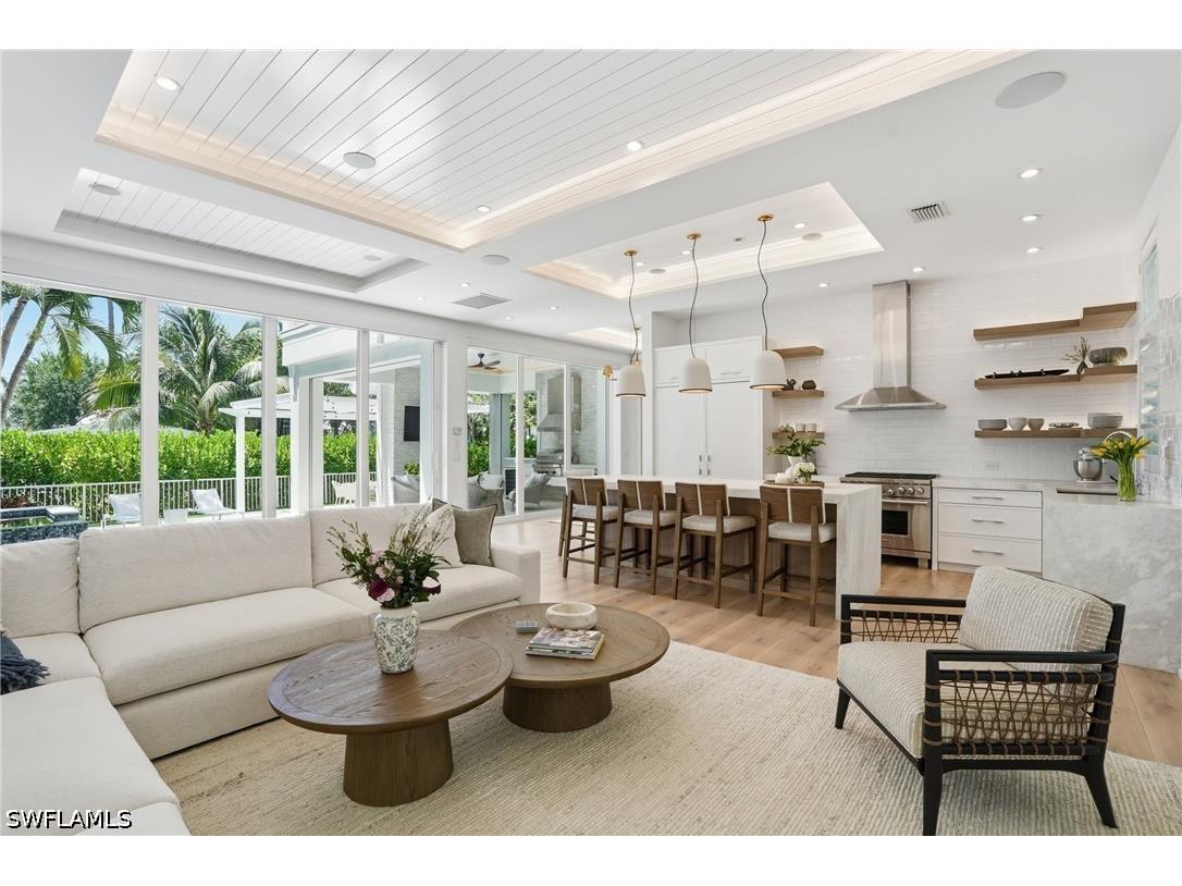 685 2nd Street S Naples FL 34102 226017504 image6