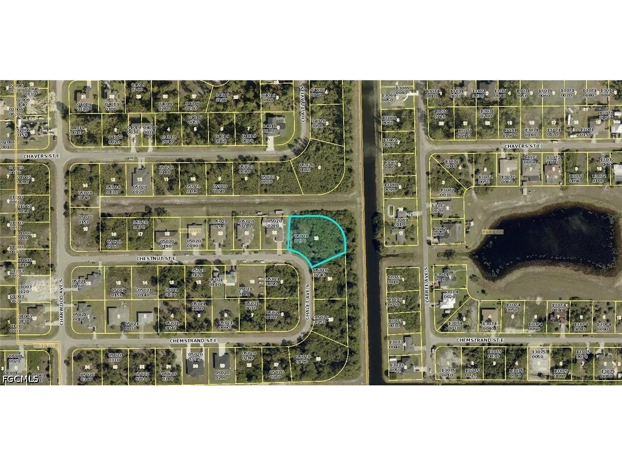 685/687 Chestnut Street E Lehigh Acres FL 33974 2026016524 image2