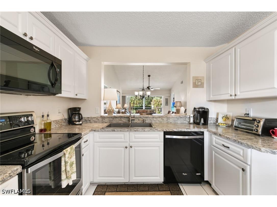 685 Squire Circle #204 Naples FL 34104 226020848 image11