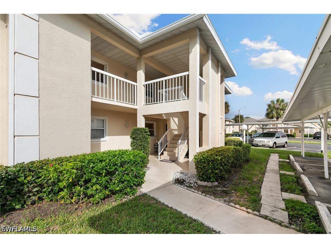 685 Squire Circle #204 Naples FL 34104 226020848 image2