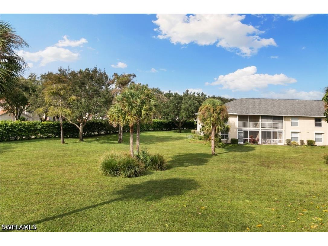 685 Squire Circle #204 Naples FL 34104 226020848 image22