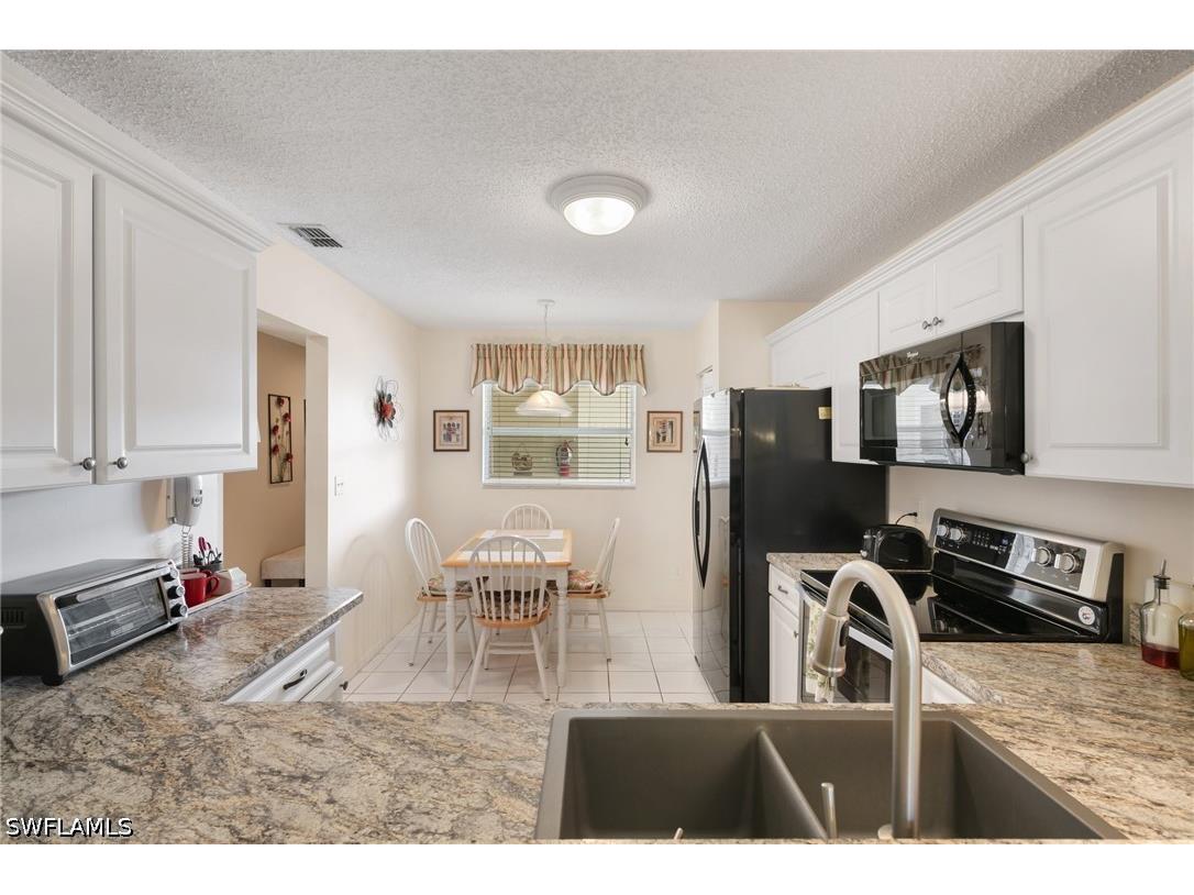 685 Squire Circle #204 Naples FL 34104 226020848 image9