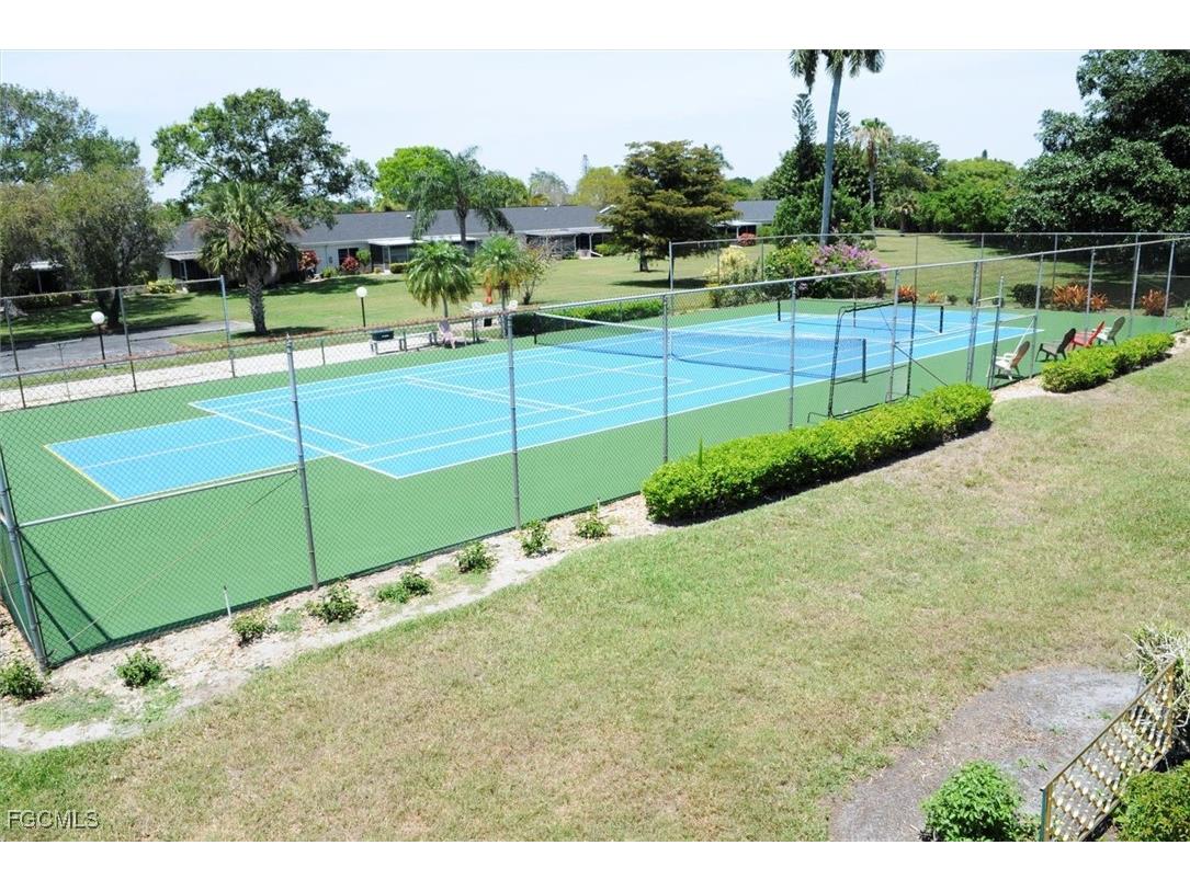 6852 Sandtrap Drive #4 Fort Myers FL 33919 2025015497 image27