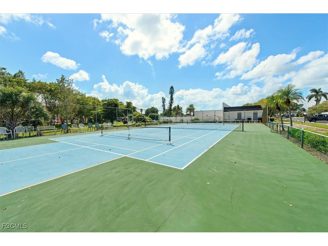 6852 Sandtrap Drive #4 Fort Myers FL 33919 2025015497 image28