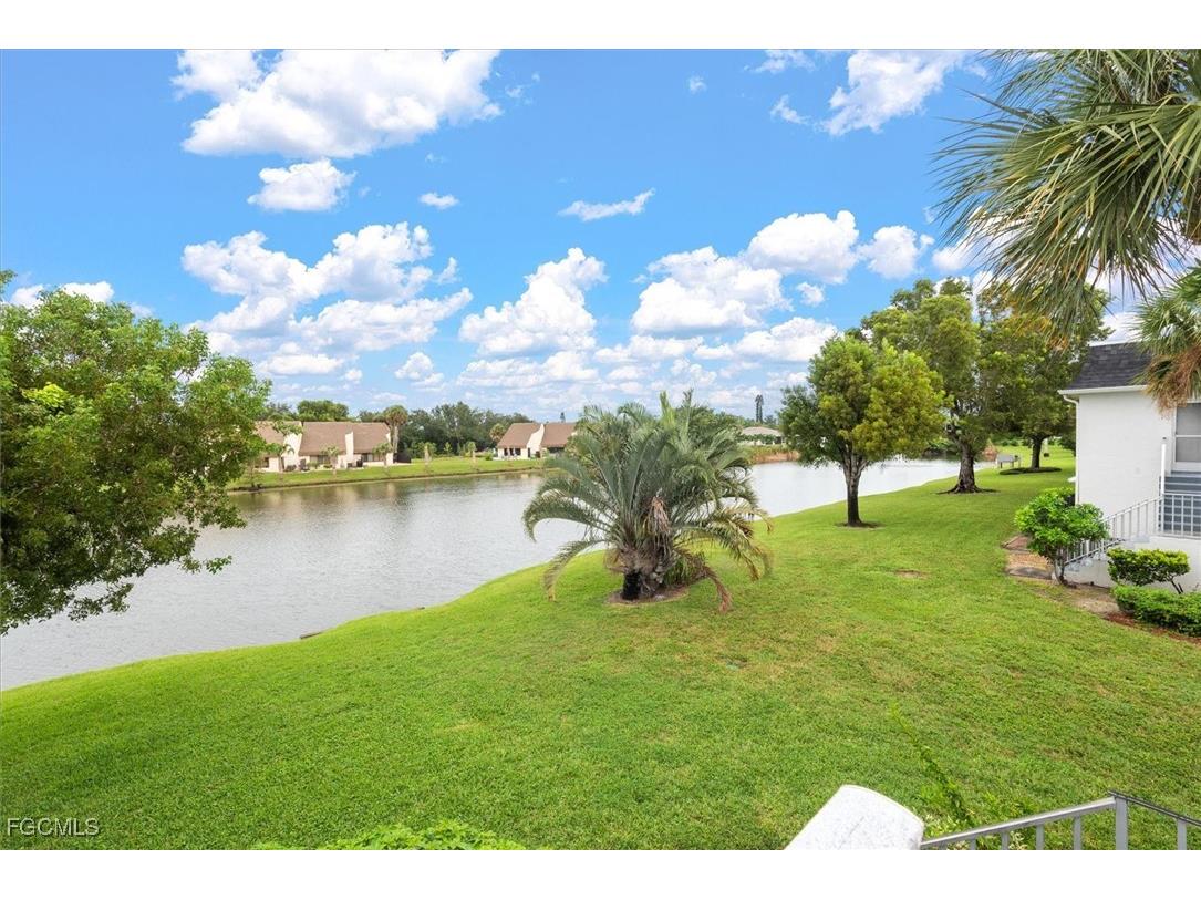 6852 Sandtrap Drive #4 Fort Myers FL 33919 2025015497 image4