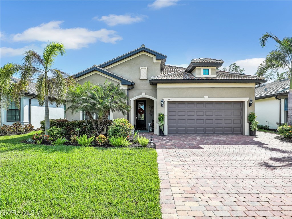 6852 Winding Cypress Drive Naples FL 34114 224089763 image1