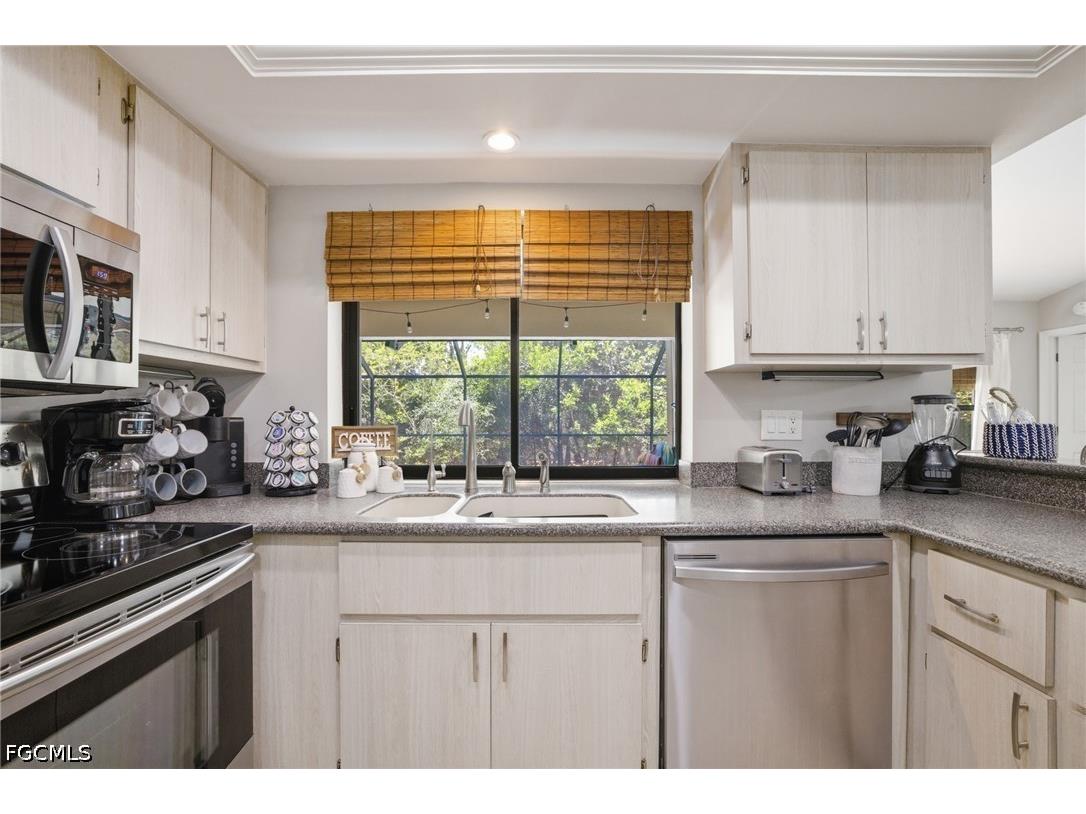 6856 Fairview Street Fort Myers FL 33966 2026022998 image13