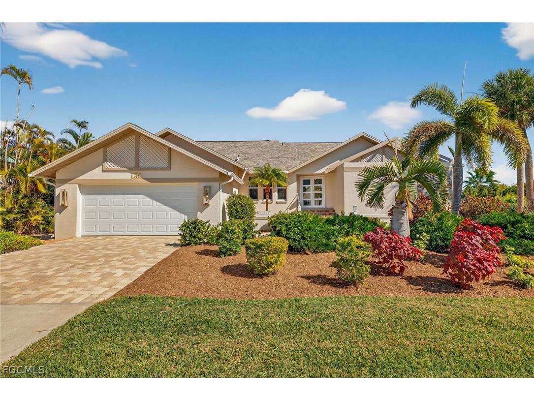 686 Emeril Court Sanibel FL 33957 2026004589 image2