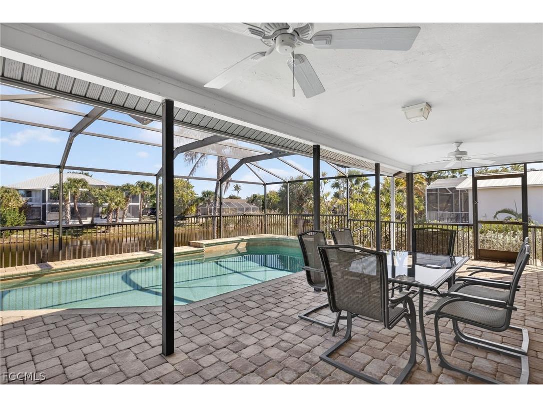 686 Emeril Court Sanibel FL 33957 2026004589 image32