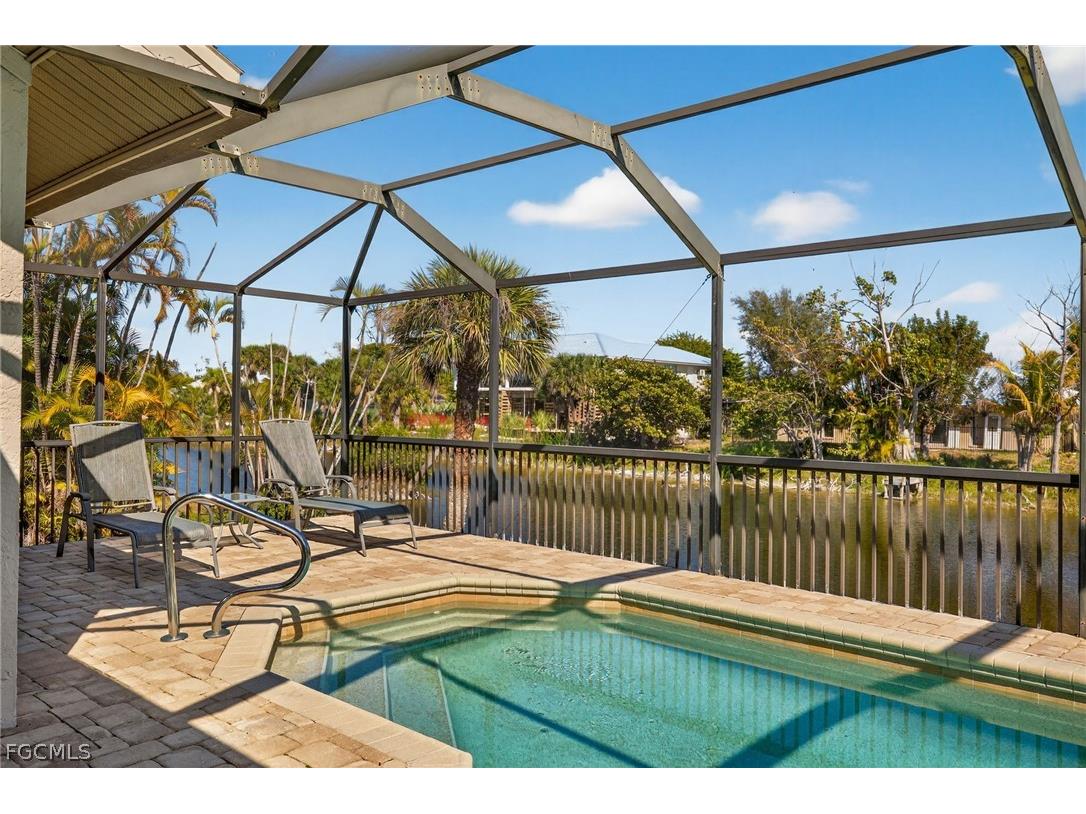 686 Emeril Court Sanibel FL 33957 2026004589 image34