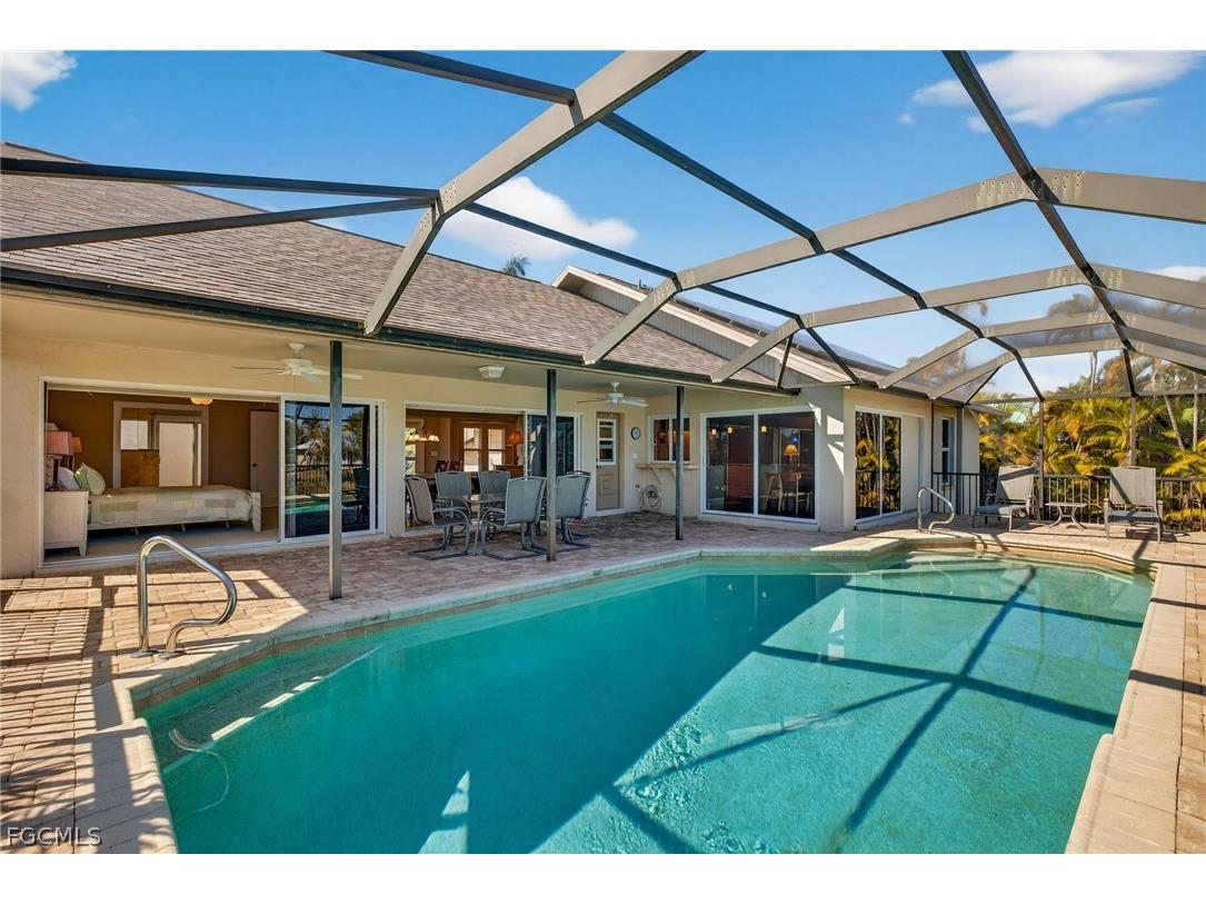 686 Emeril Court Sanibel FL 33957 2026004589 image35